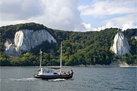 Kreidefelsen vom Wasser aus